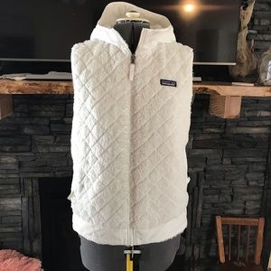 White reversible hooded Patagonia vest